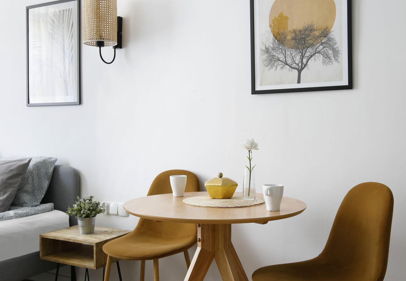 Studio in Kraków - Charming Apartment, Wawel & Old Town Krakow, św. Gertrudy