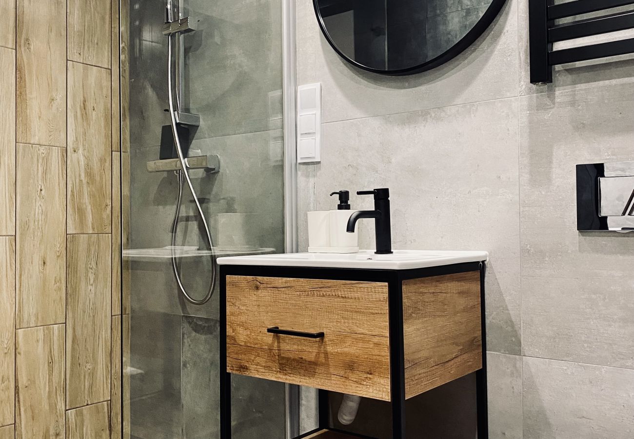 Studio in Kraków - Apartment Premium Jacuzzi for couples, Old Town II, Starowiślna
