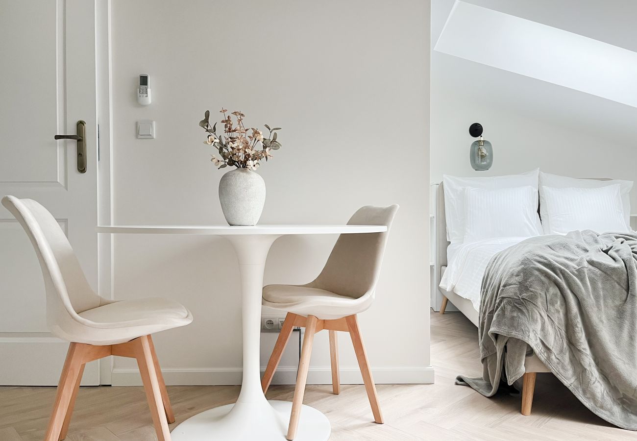 Studio in Kraków - Studio Premium with A/C for 2 people, Grodzka