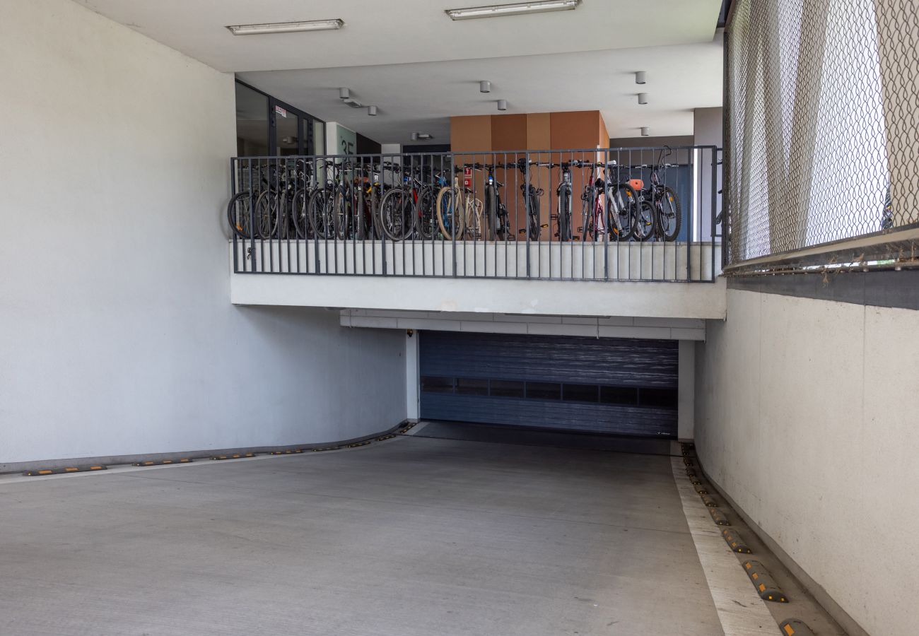 Ferienwohnung in Kraków - Beautiful Apartment Avia with balcony in Cracow