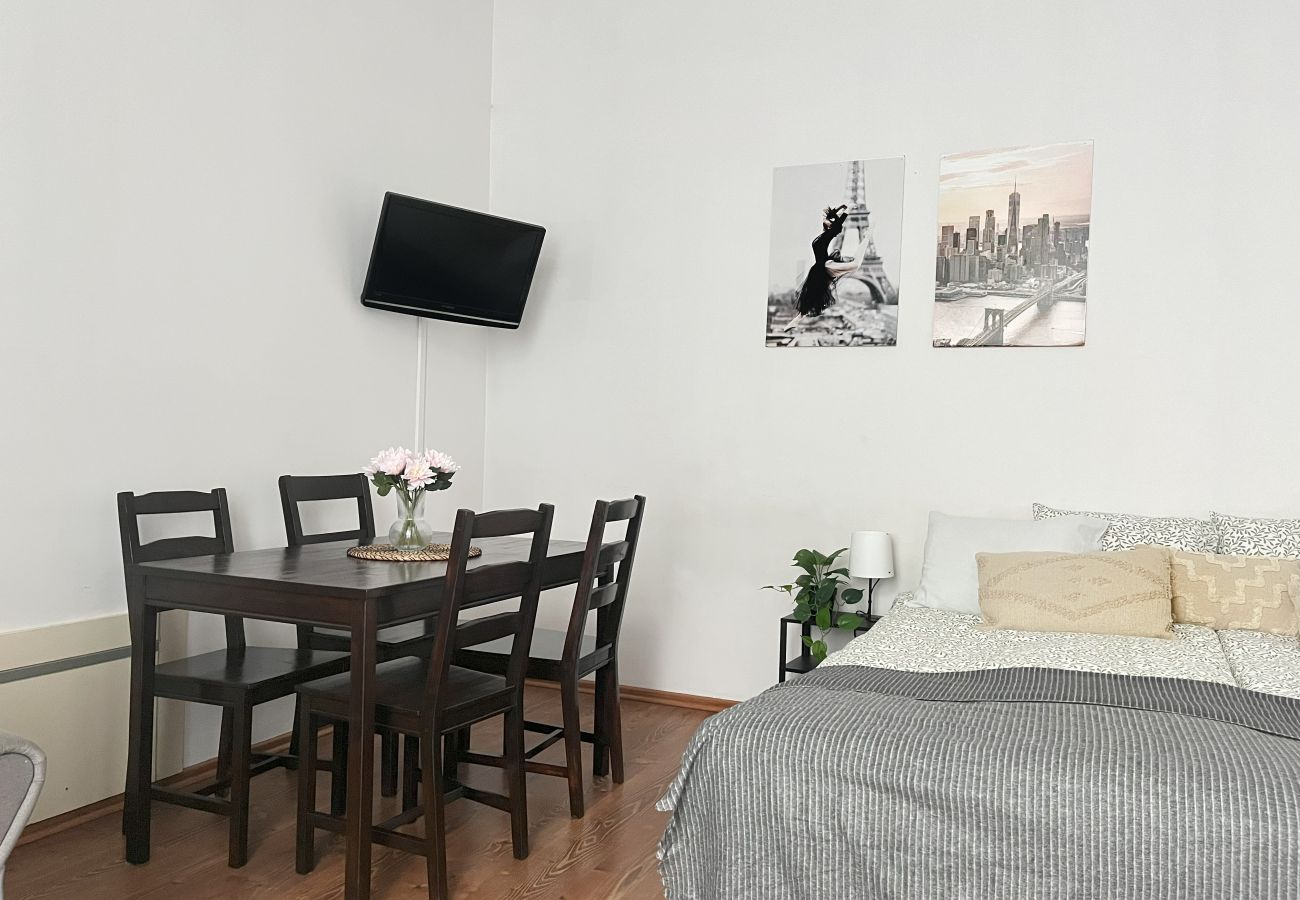 Ferienwohnung in Kraków - Smart Studio for 3 guests 8 min to Main Square, Zyblikiewicza