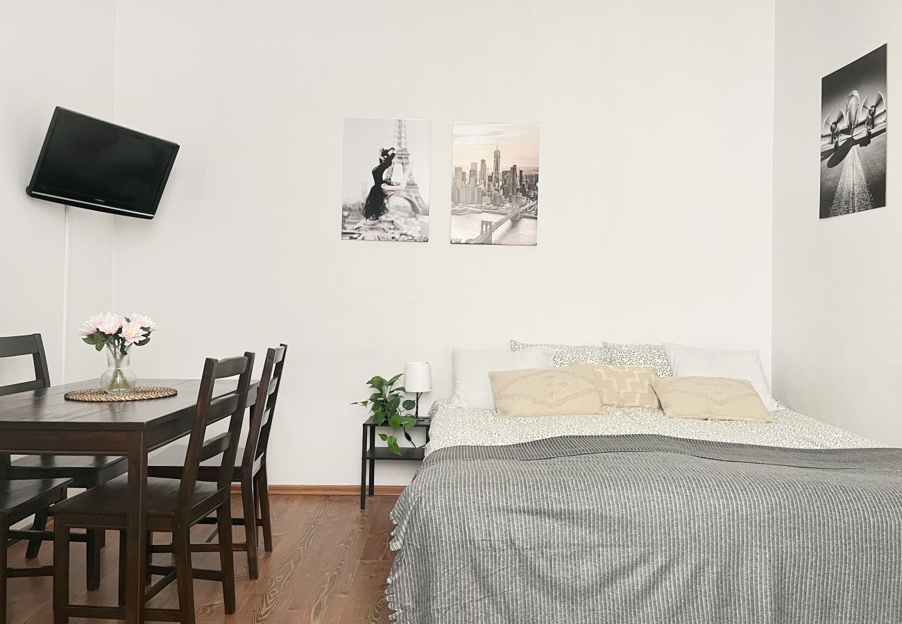 Ferienwohnung in Kraków - Smart Studio for 3 guests 8 min to Main Square, Zyblikiewicza