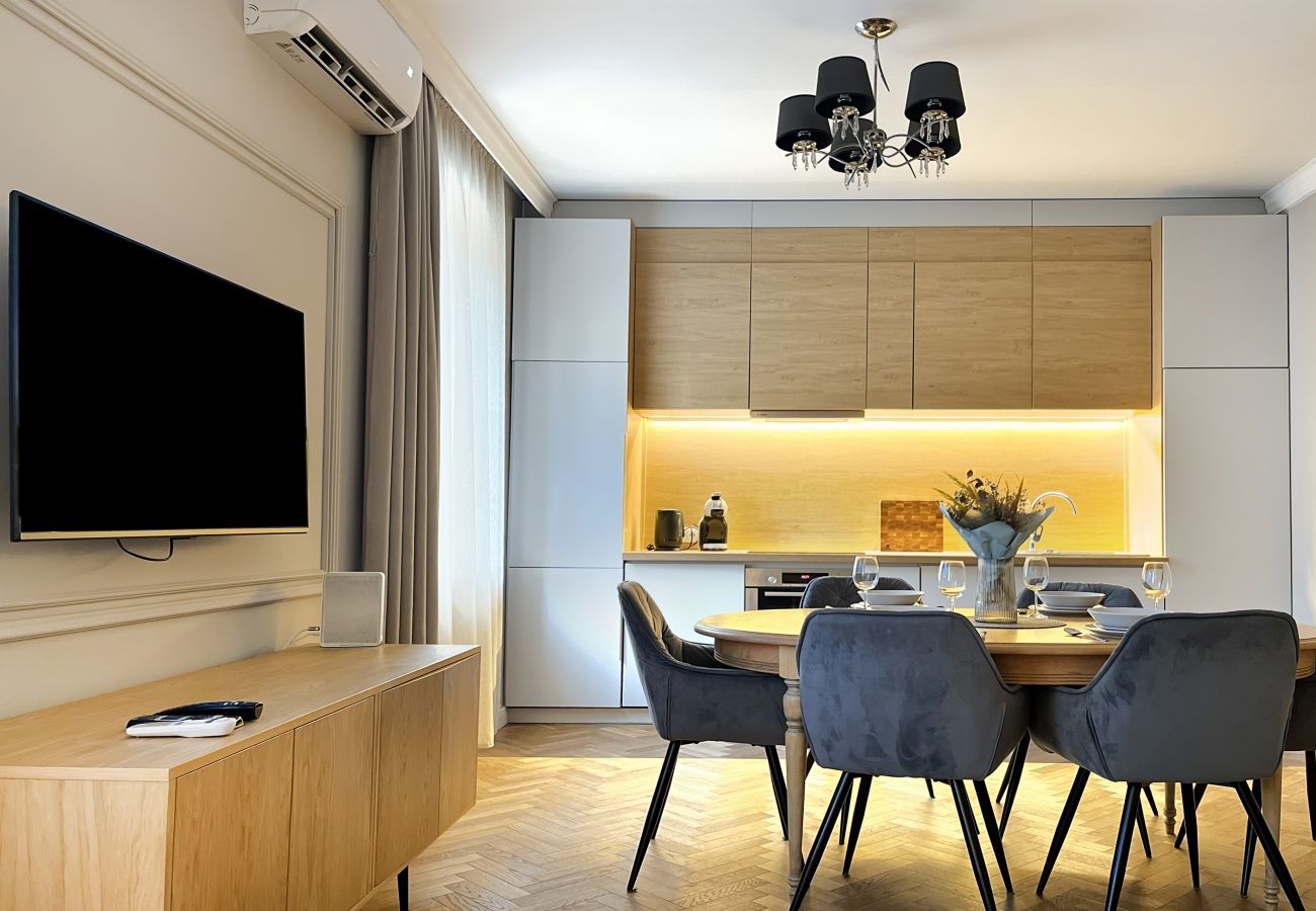 Ferienwohnung in Kraków - 3-room Premium Apartment for 6 guests city center, Beliny Prażmowskiego