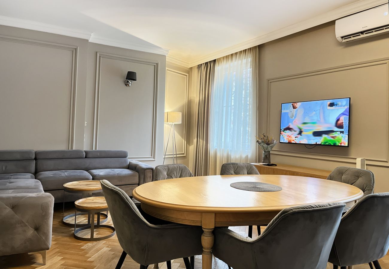 Ferienwohnung in Kraków - 3-room Premium Apartment for 6 guests city center, Beliny Prażmowskiego