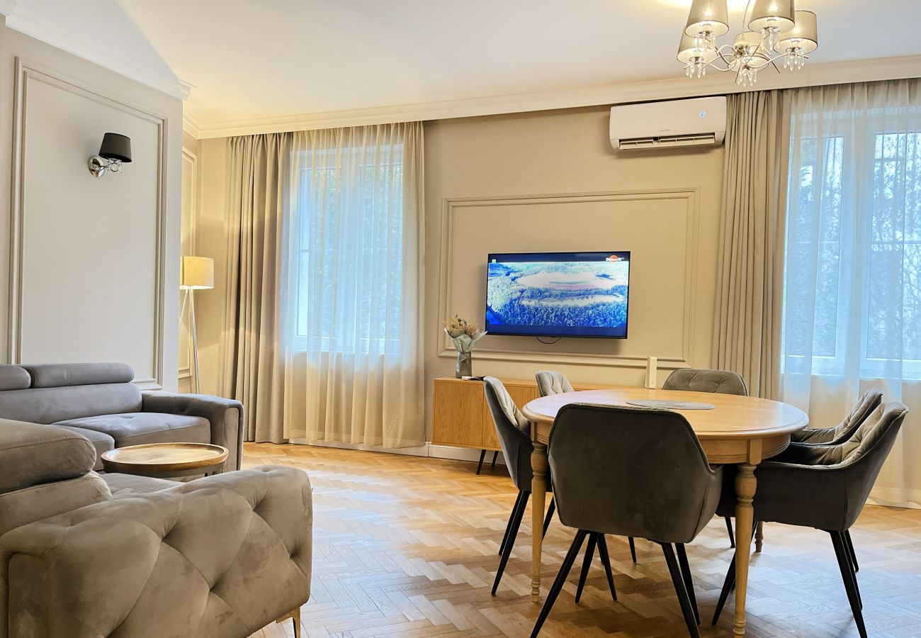 Ferienwohnung in Kraków - 3-room Premium Apartment for 6 guests city center, Beliny Prażmowskiego