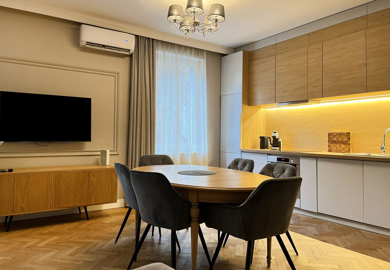 Ferienwohnung in Kraków - 3-room Premium Apartment for 6 guests city center, Beliny Prażmowskiego