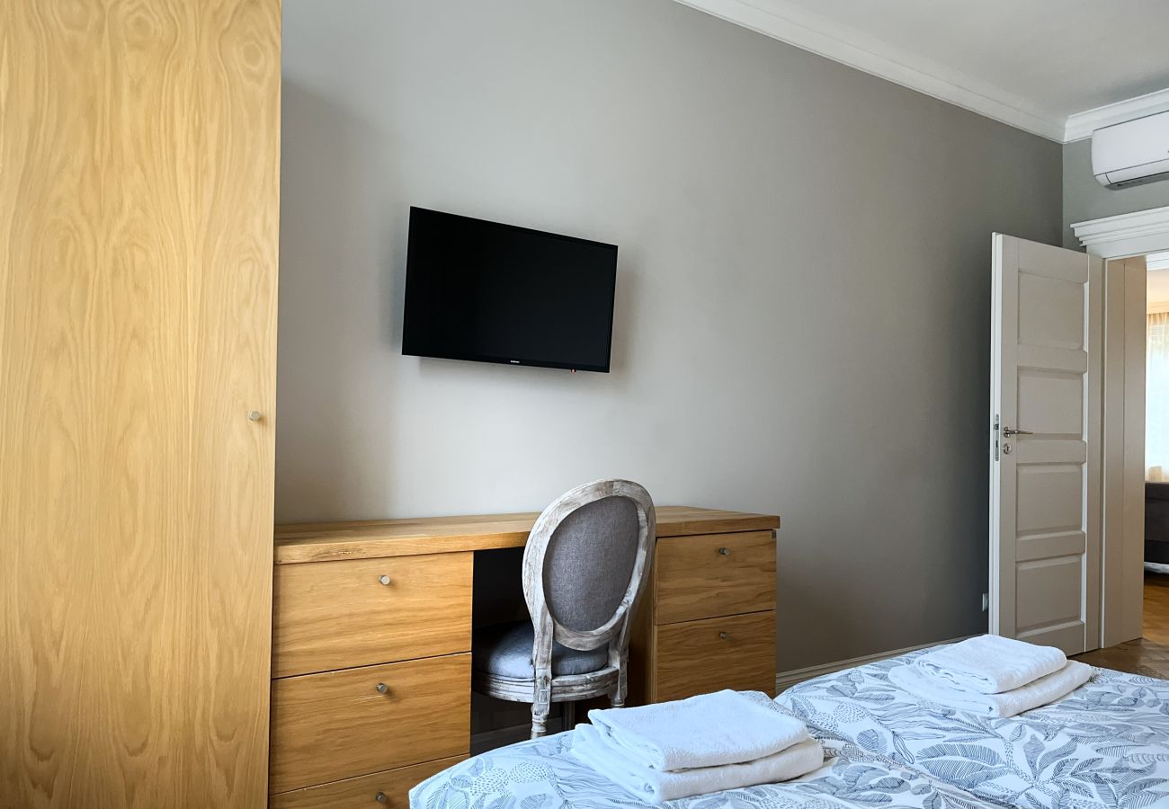 Ferienwohnung in Kraków - 3-room Premium Apartment for 6 guests city center, Beliny Prażmowskiego