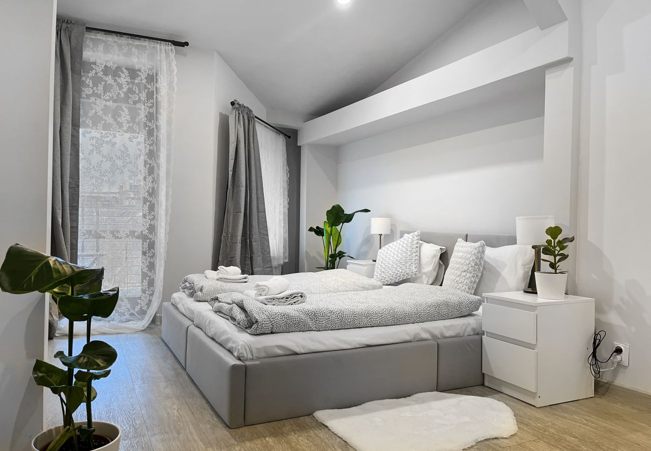 Ferienwohnung in Kraków - Spacious Apartment for 12 guest in Cracow Old Town, Sarego