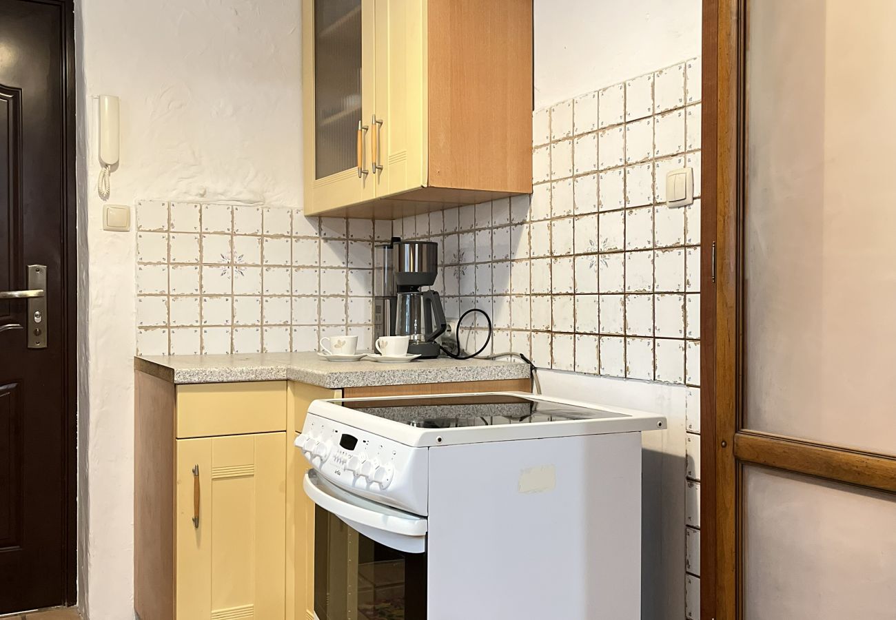 Studio in Kraków - Apartment for 4 guests in historic Cracow Podgórze, Zamoyskiego 