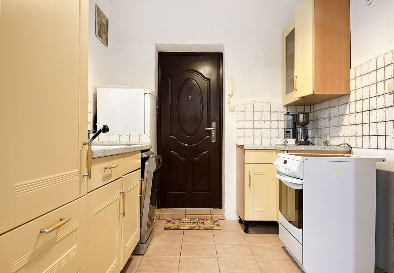 Studio in Kraków - Apartment for 4 guests in historic Cracow Podgórze, Zamoyskiego 