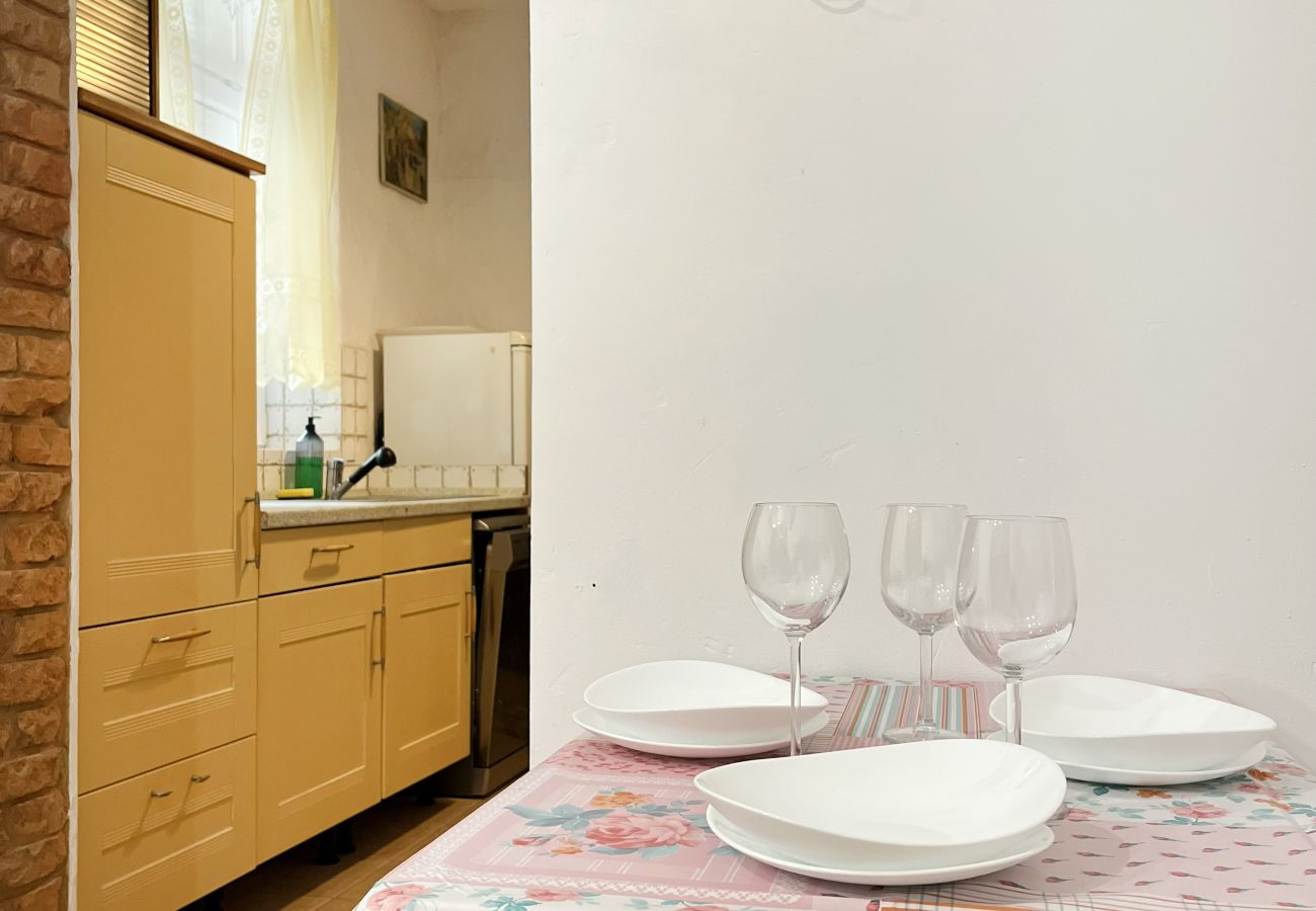 Studio in Kraków - Apartment for 4 guests in historic Cracow Podgórze, Zamoyskiego 