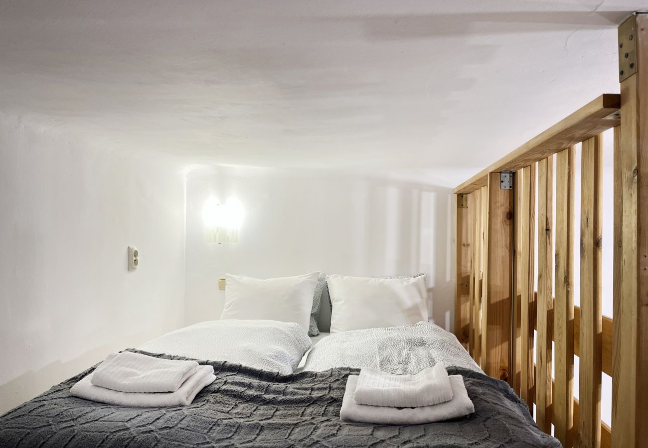 Studio in Kraków - Apartment for 4 guests in historic Cracow Podgórze, Zamoyskiego 