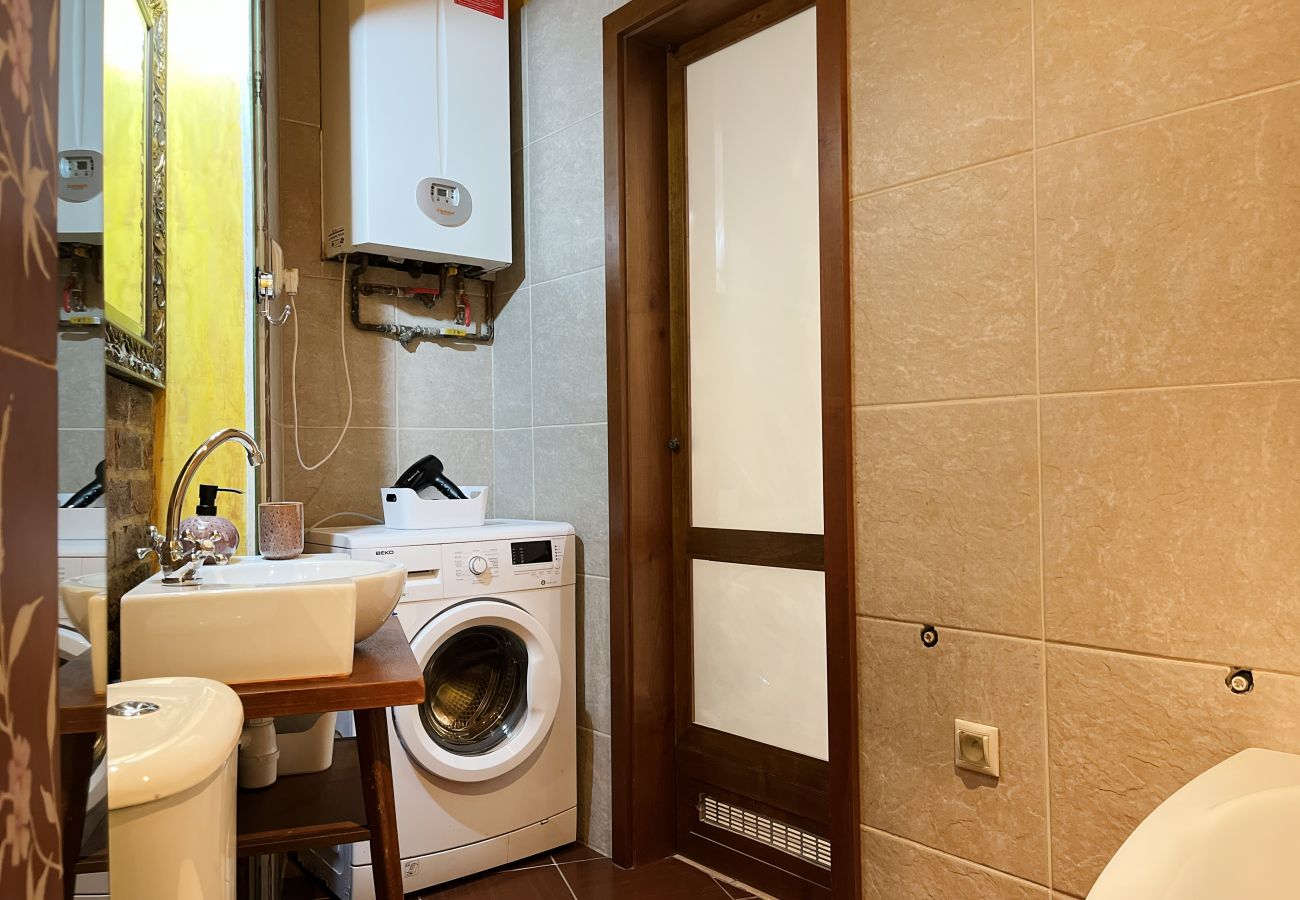 Studio in Kraków - Apartment for 4 guests in historic Cracow Podgórze, Zamoyskiego 