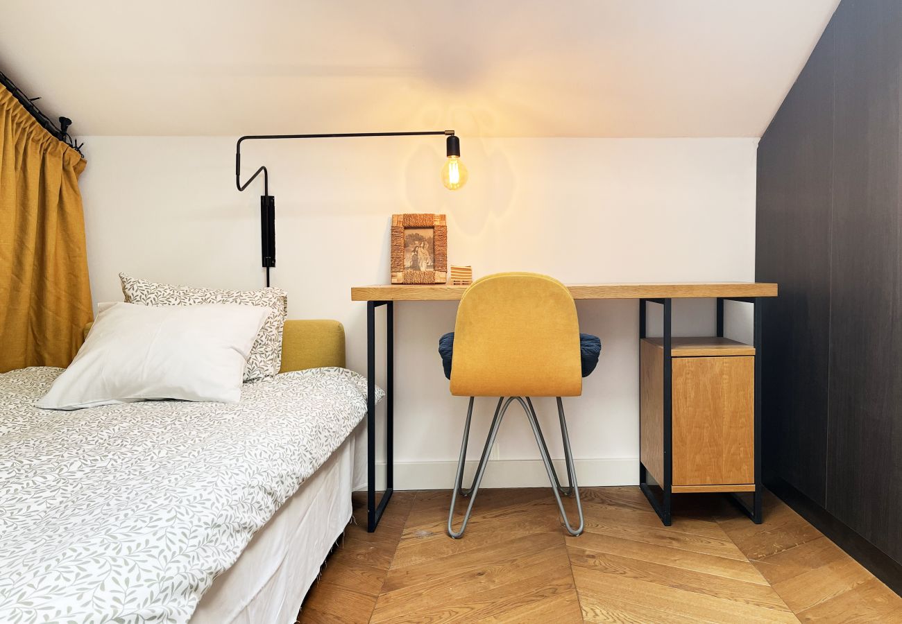 Ferienwohnung in Kraków - Apartment near the Vistula Boulevard, Old City, Węgierska