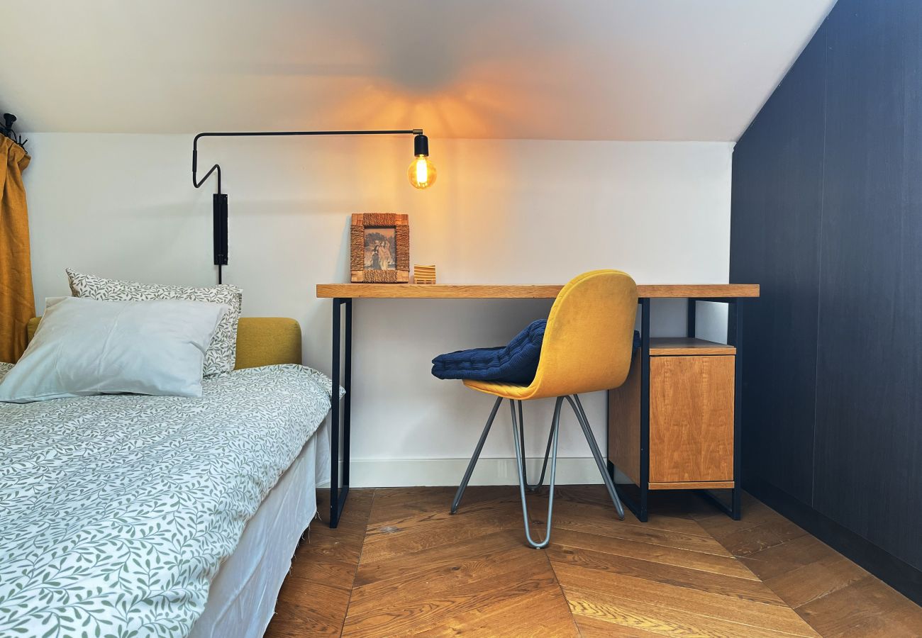 Ferienwohnung in Kraków - Apartment near the Vistula Boulevard, Old City, Węgierska