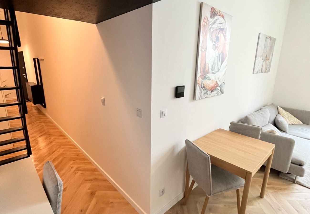Studio in Kraków - Dąbrowskiego 12
