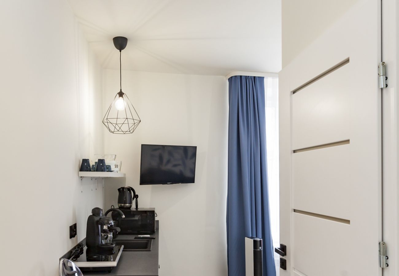 Studio in Kraków - Apartment in the city heart of Cracow for couple 4, Krowoderska