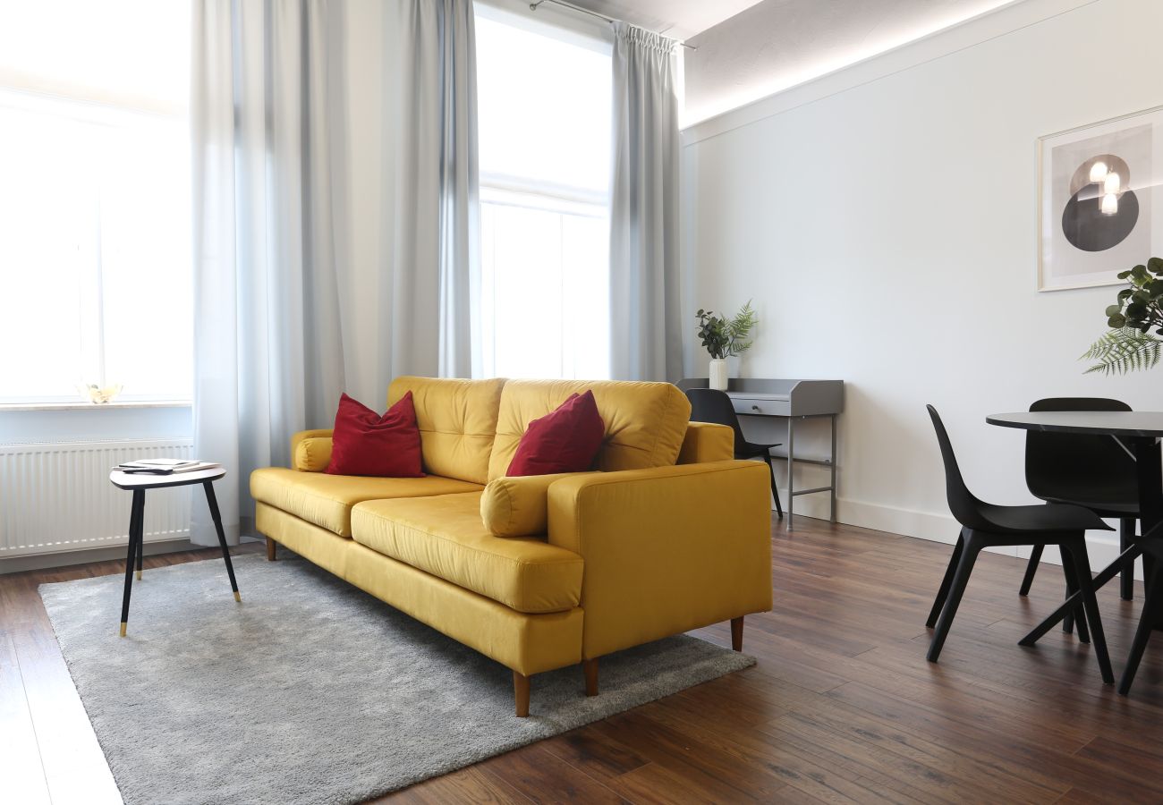 Apartment in Kraków - Charming 2-Room Apartment Near Wawel Castle, Stradomska