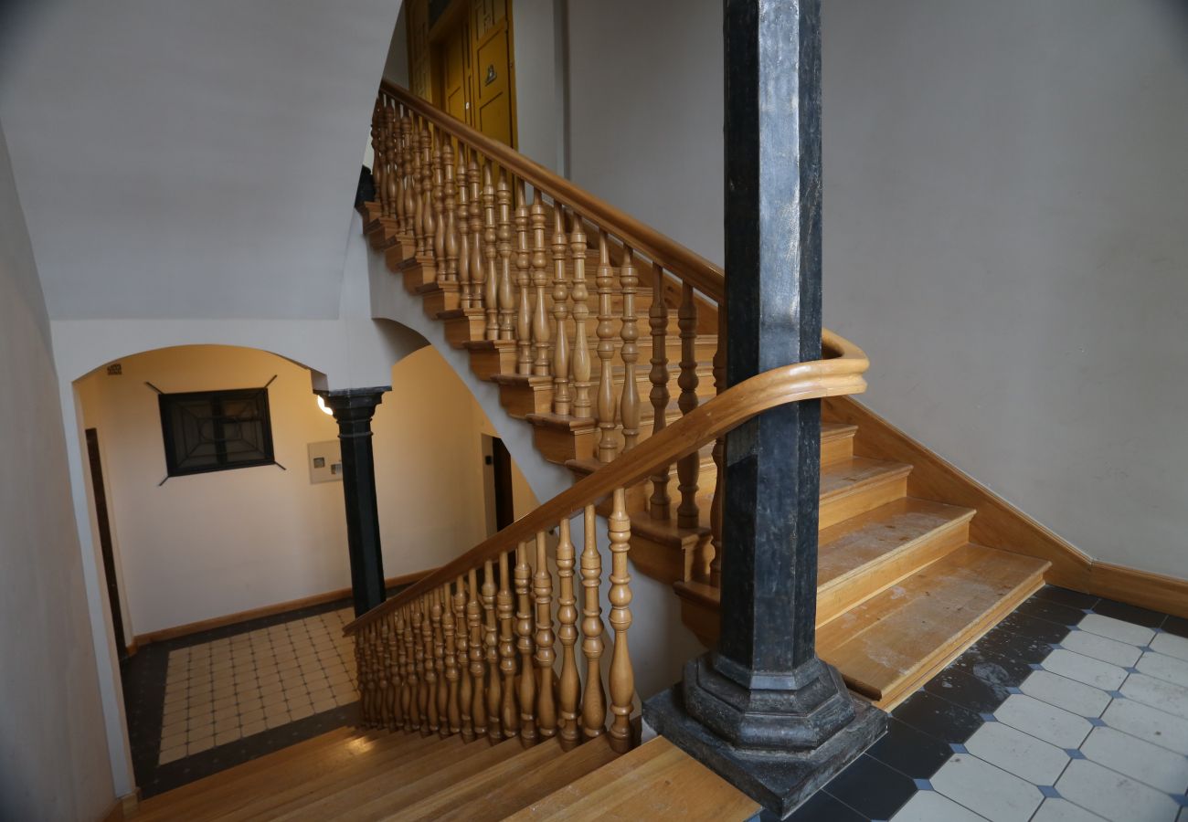 Apartment in Kraków - Charming 2-Room Apartment Near Wawel Castle, Stradomska