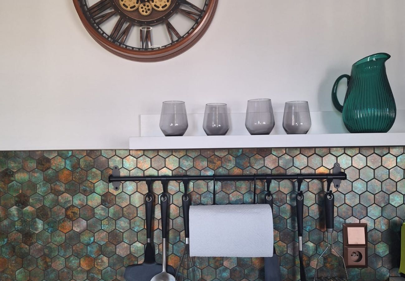 Studio in Kraków - Cozy studio with A/C for couples, Jewish District Old Town, Wiślisko 