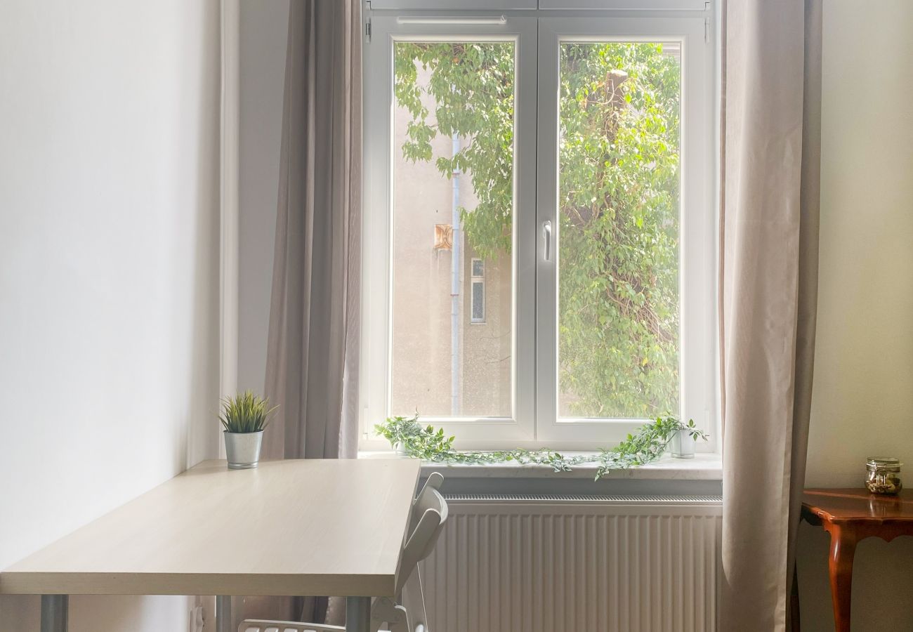 Apartment in Kraków - Large Apartment 89m2 with 3 bedrooms and 2 bathrooms, Piłsudskiego
