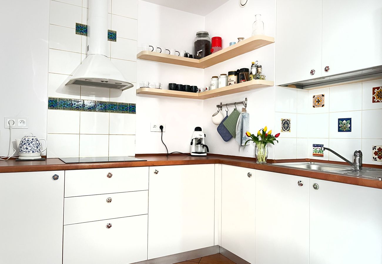 Studio in Kraków - Apartment with bedroom next to main station, Szlak