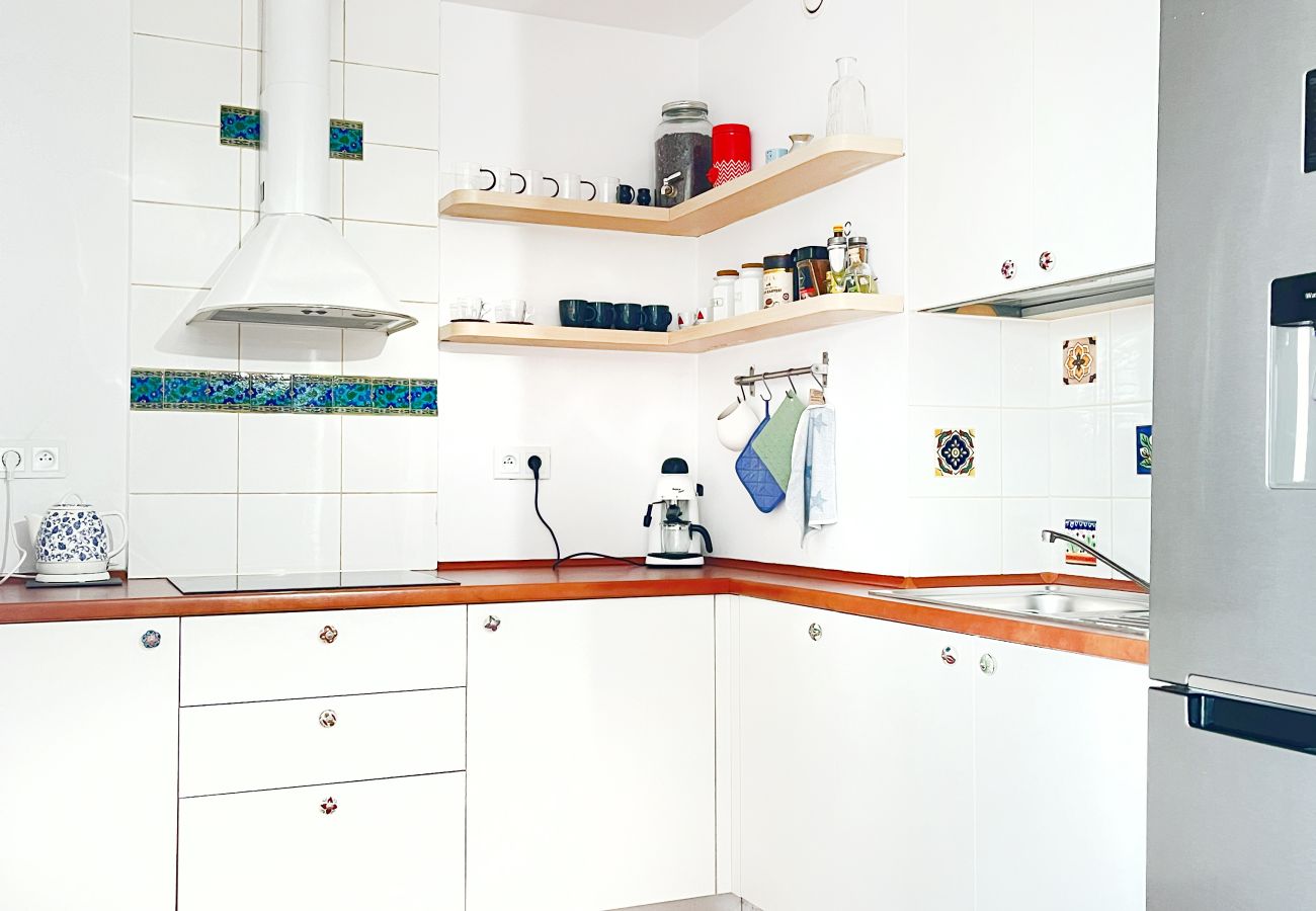 Studio in Kraków - Apartment with bedroom next to main station, Szlak