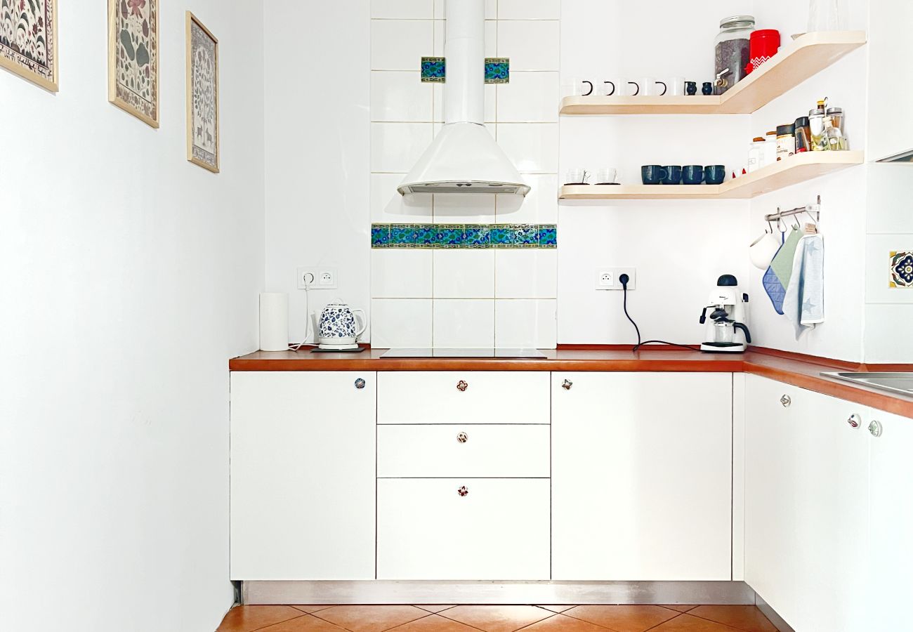Studio in Kraków - Apartment with bedroom next to main station, Szlak