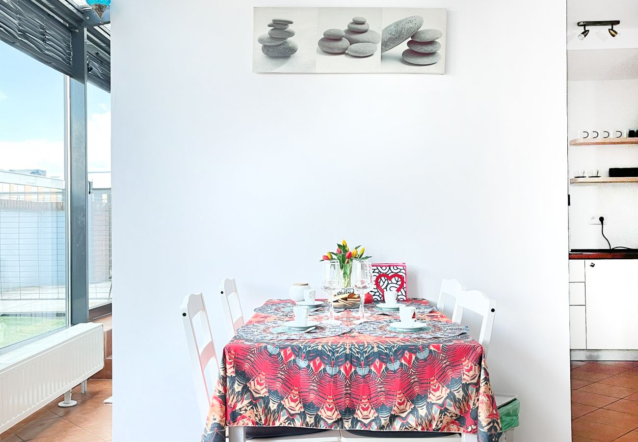 Studio in Kraków - Apartment with bedroom next to main station, Szlak