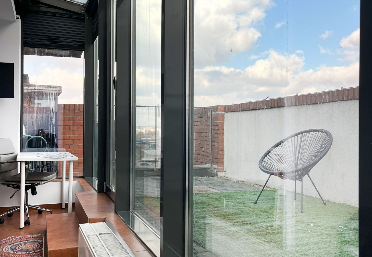 Studio in Kraków - Apartment with bedroom next to main station, Szlak