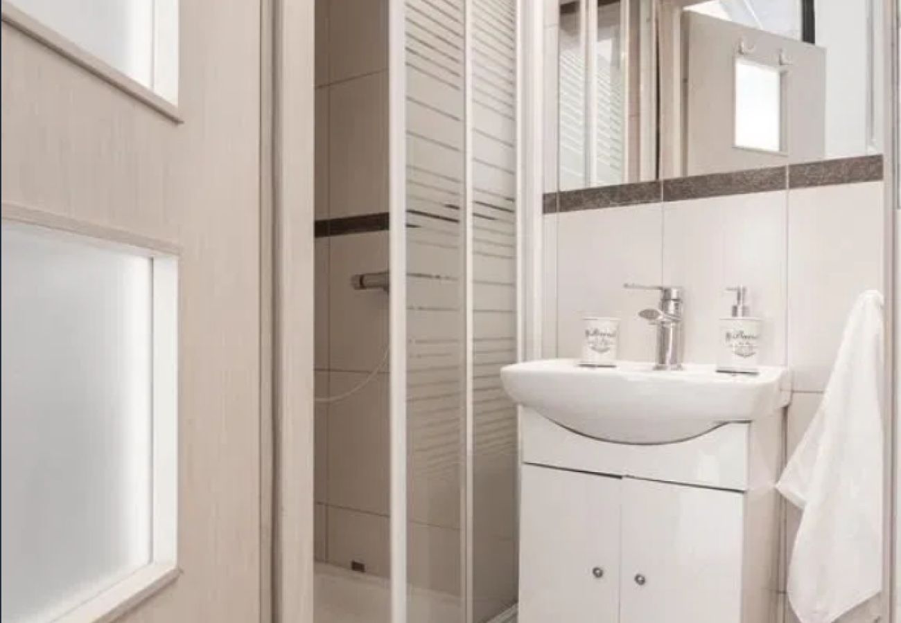 Studio in Kraków - Studio for 4 guests with A/C close to Main Square, Łazarza