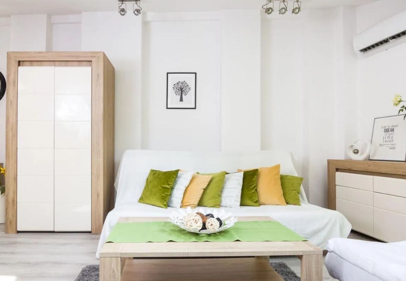 Studio in Kraków - Studio for 4 guests with A/C close to Main Square, Łazarza