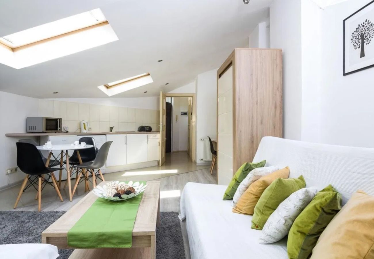 Studio in Kraków - Studio for 4 guests with A/C close to Main Square, Łazarza