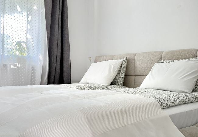 Apartment in Kraków - Cozy Apartment 10 minutes to Wawel Castle, Włóczków 6/38