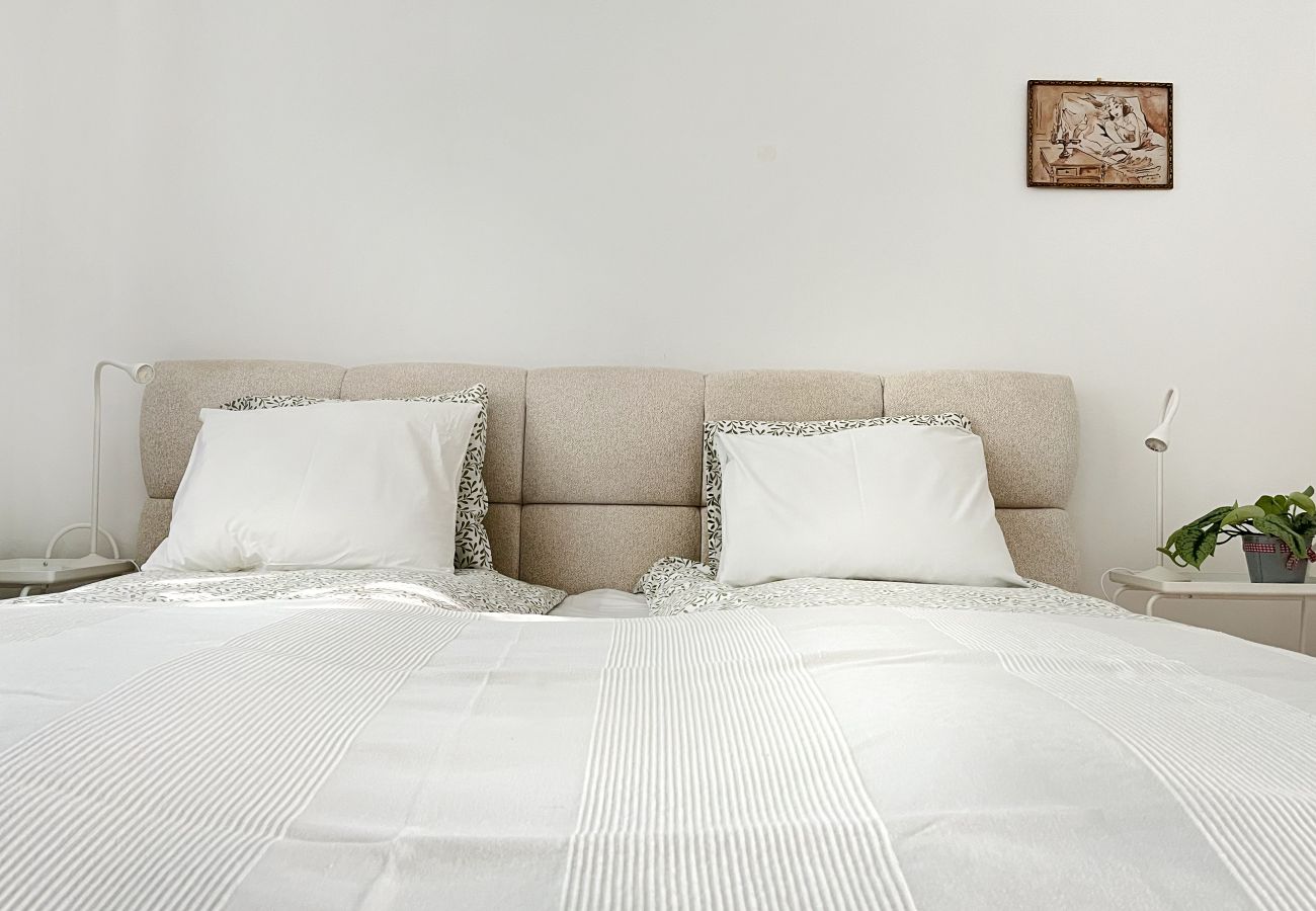 Apartment in Kraków - Cozy Apartment 10 minutes to Wawel Castle, Włóczków 6/38