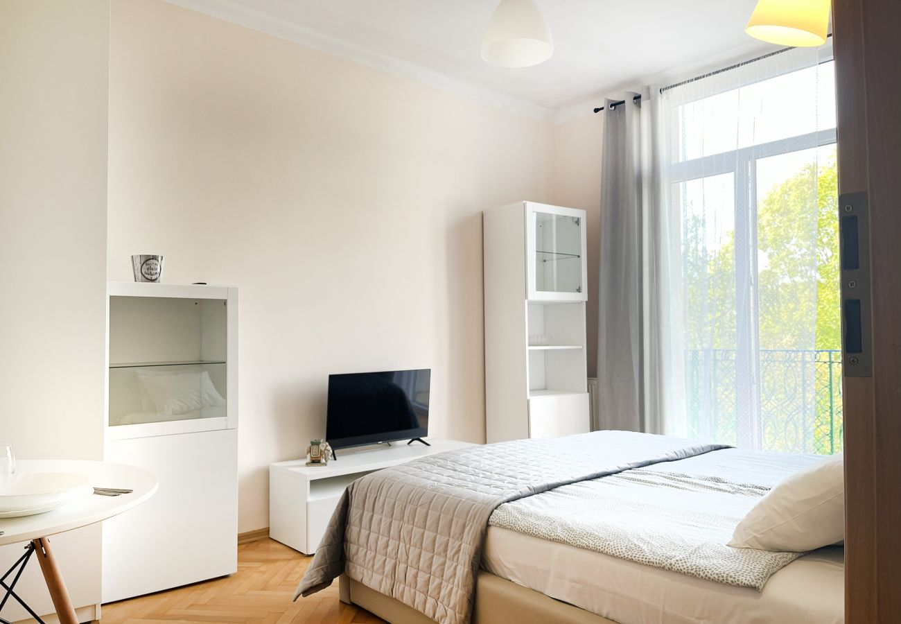 Apartment in Kraków - Cozy Two Bedrooms Apartment in Cracow City, Centrum B