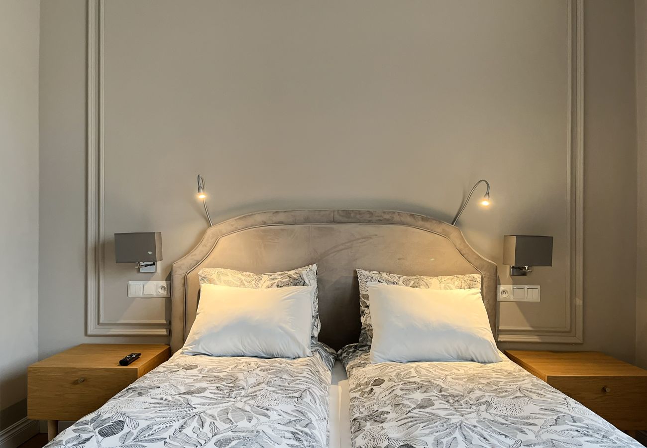 Apartment in Kraków - 3-room Premium Apartment for 6 guests city center, Beliny Prażmowskiego