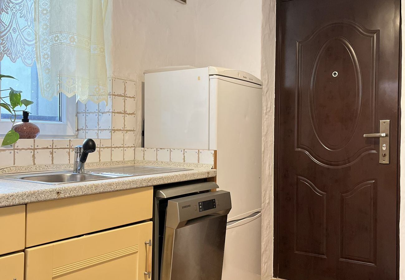 Studio in Kraków - Apartment for 4 guests in historic Cracow Podgórze, Zamoyskiego 