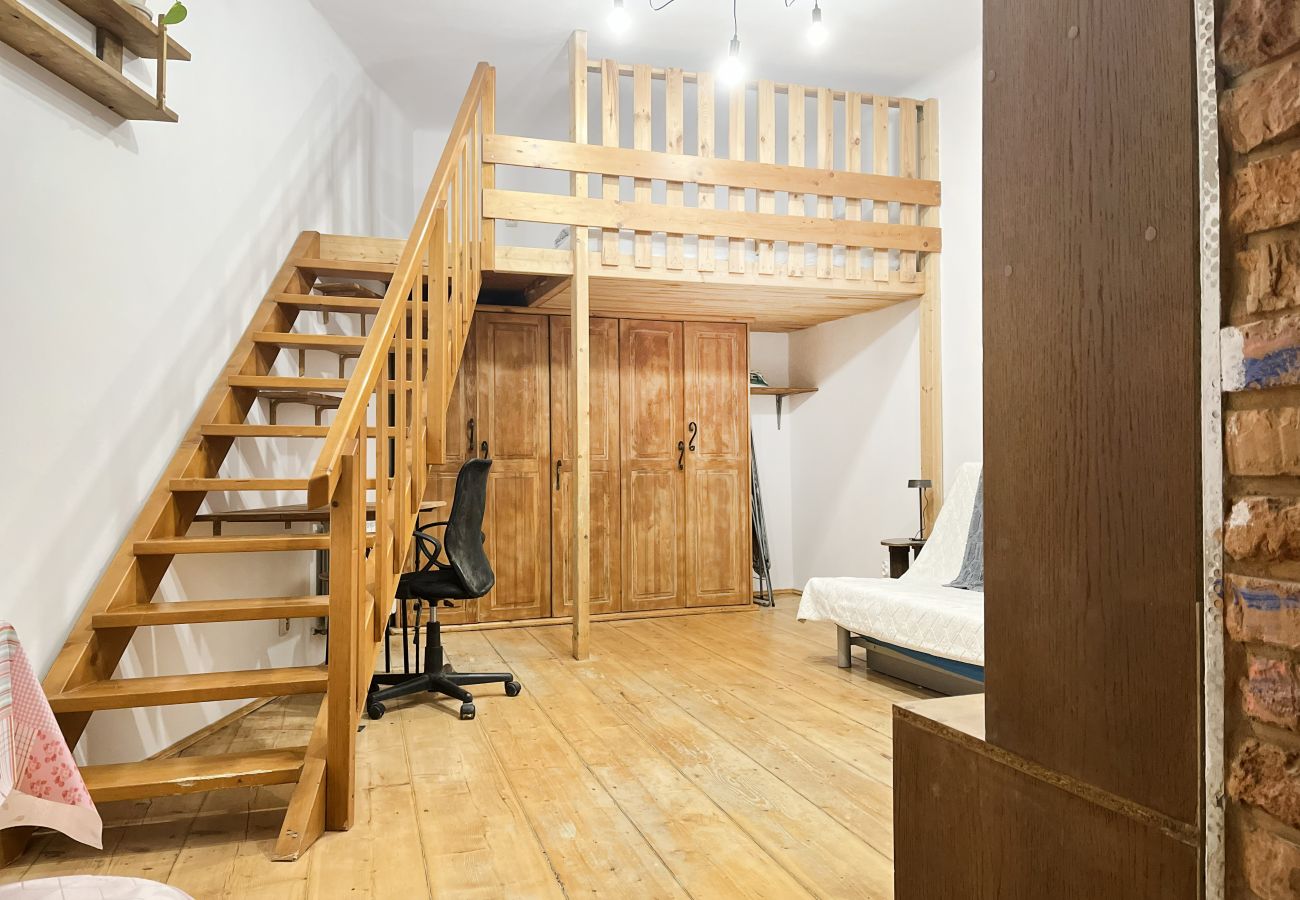 Studio in Kraków - Apartment for 4 guests in historic Cracow Podgórze, Zamoyskiego 
