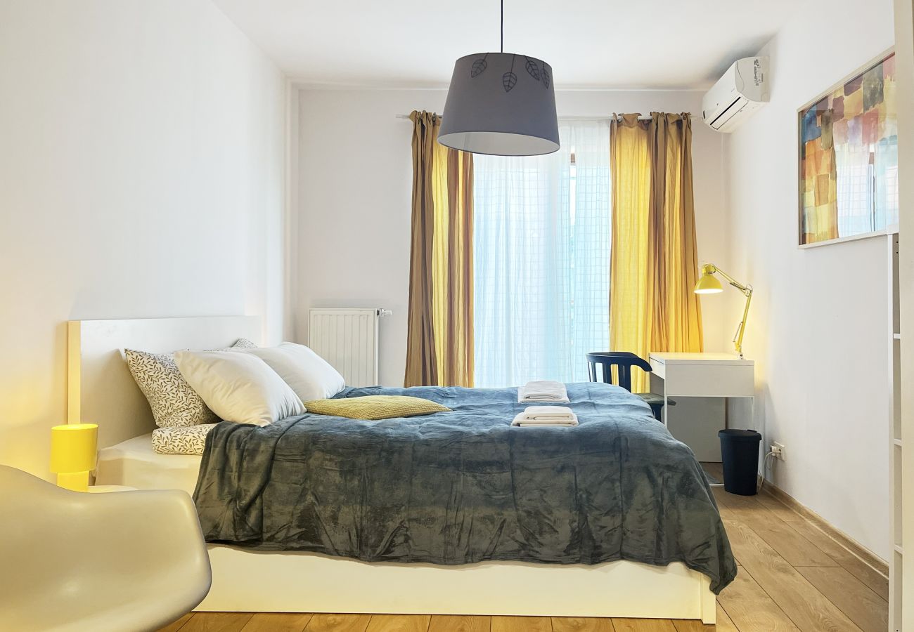 Apartment in Kraków - Premium Apartment with Balcony & AC | Zabłocie, Przemysłowa