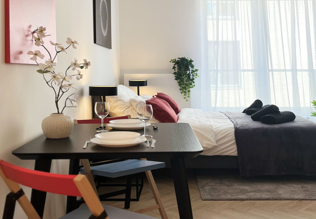 Studio in Kraków - Premium Apartment with A/C, city center Cracow, Dąbrowskiego