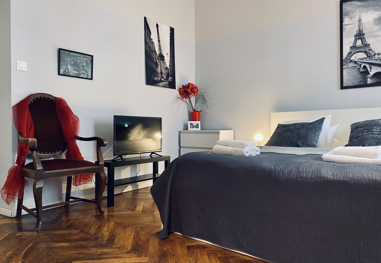 Studio w Kraków - Apartament obok pięknych Bulwarów Wiślanych, Paryż