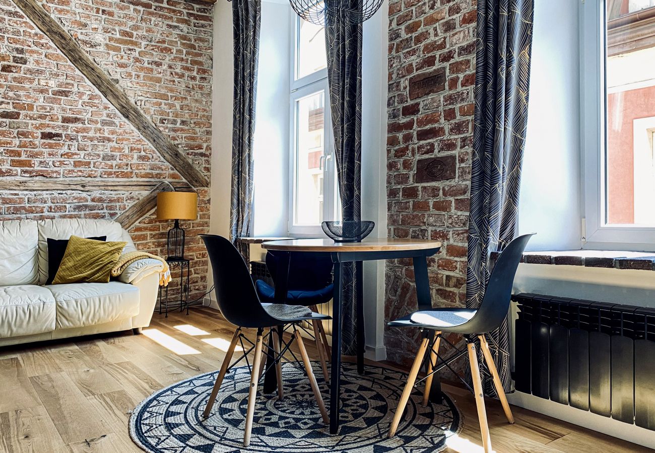 Studio w Kraków - Apartament z klimatyzacją i antresolą, Old Town, św. Katarzyny