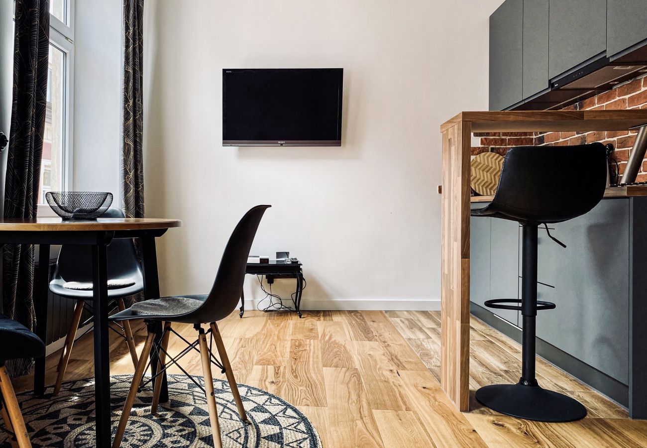 Studio w Kraków - Apartament z klimatyzacją i antresolą, Old Town, św. Katarzyny