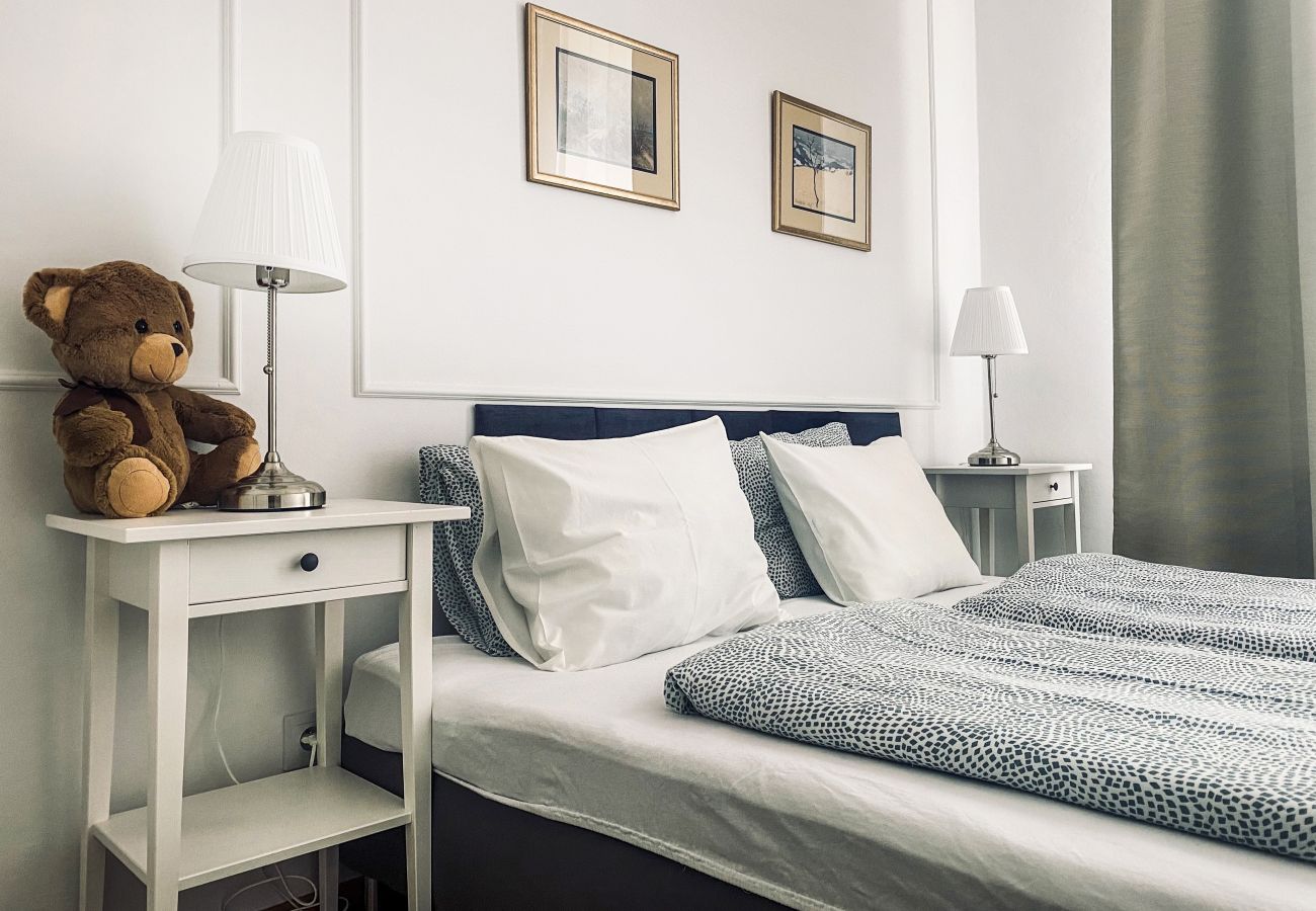 Apartament w Kraków - Apartament z dwoma sypialniami na Starym Mieście, Siemiradzkiego 