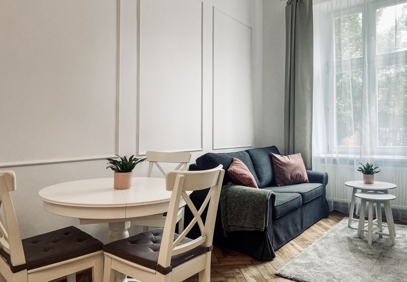 Apartament w Kraków - Apartament z dwoma sypialniami na Starym Mieście, Siemiradzkiego 
