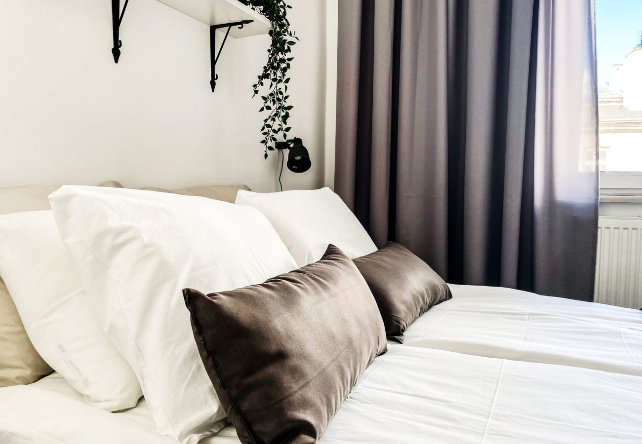 Apartament w Kraków - Duży Apartament 85 m2 dla 8 gości, Stare Miasto, Miodowa