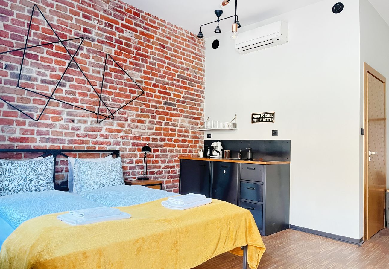 Studio w Kraków - Apartament w świetnej lokalizacji dla par, Różana 11
