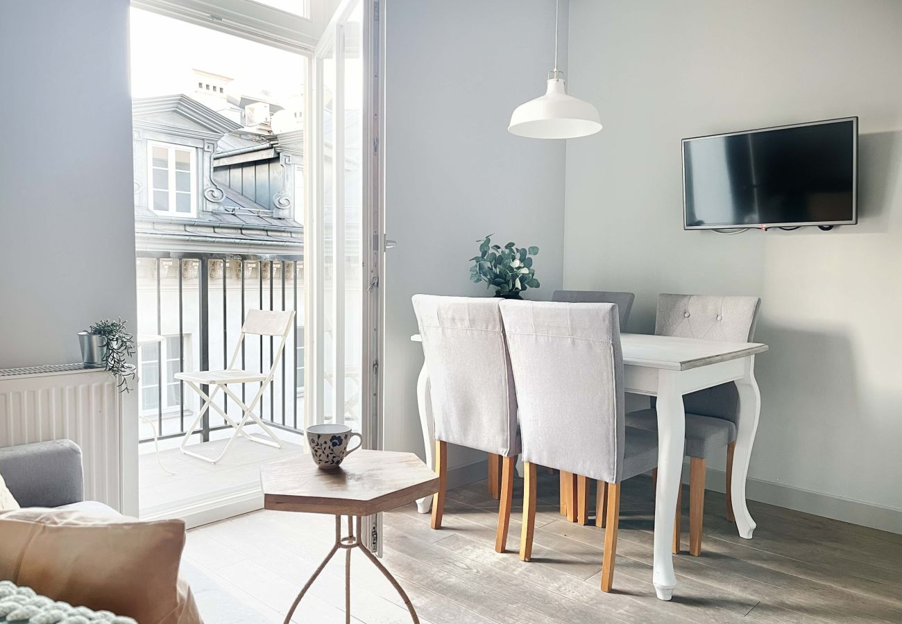 Apartament w Kraków - Apartament w zaciszu Krakowa z osobną sypialnią, Świętego Jana