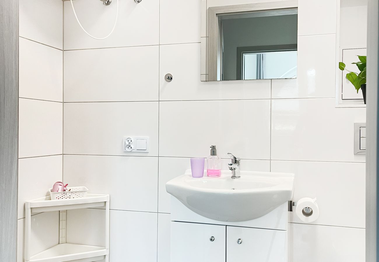 Apartament w Kraków - Duży Apartament 63m² dla rodziny 8 min od Rynku, Zyblikiewicza